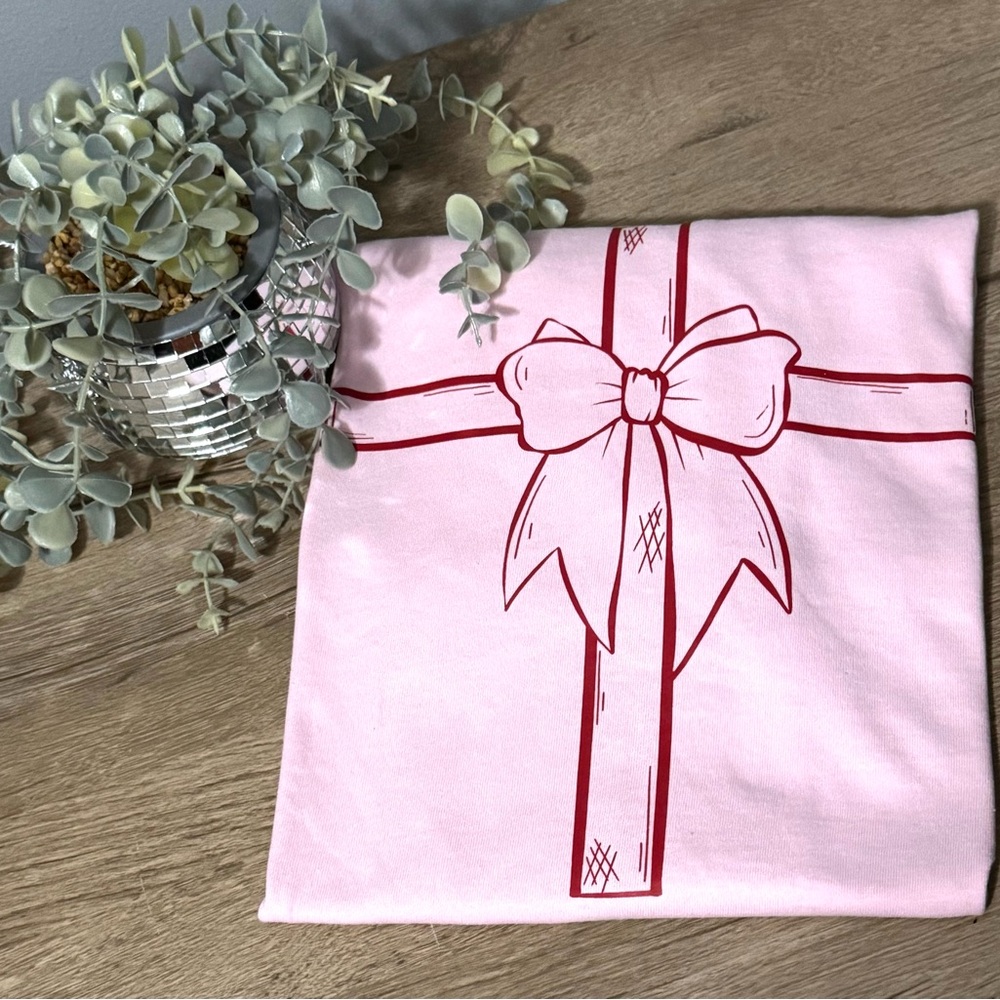 Cross w/bow tshirt